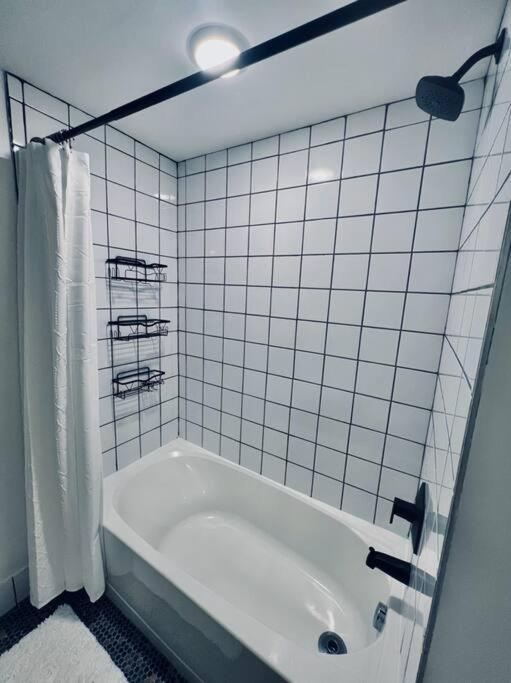 شقة Urban Oasis, Otr Near Casino & Downtown! - 2 Beds سينسيناتي المظهر الخارجي الصورة